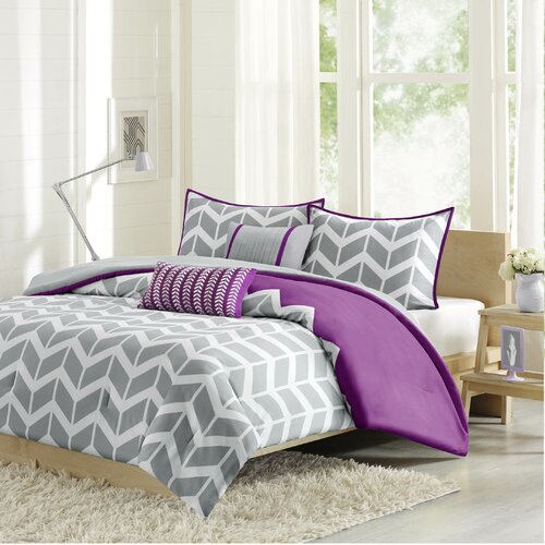 Intelligent Design Nadia Comforter Set