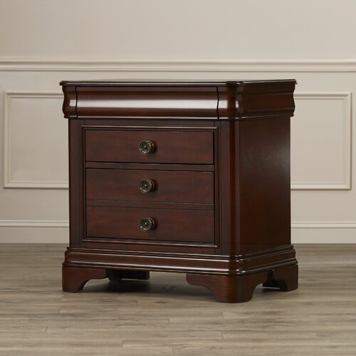 Rosalind Wheeler Macdougall 3 Drawer Bachelors Chest