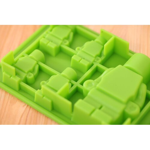 BargainRollback 3 Piece Non Stick Robot and Building Blocks Silicone