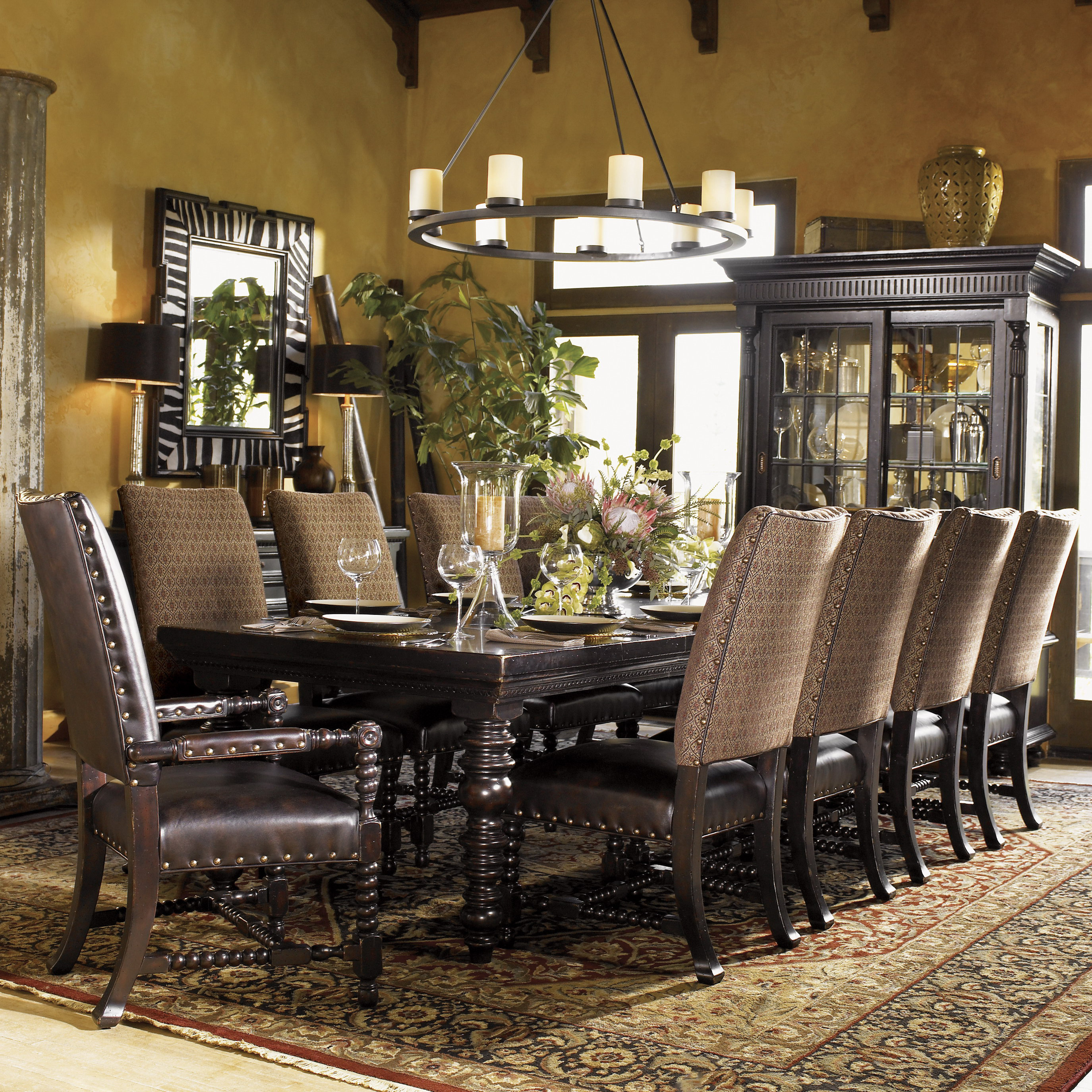 Tommy bahama round dining table
