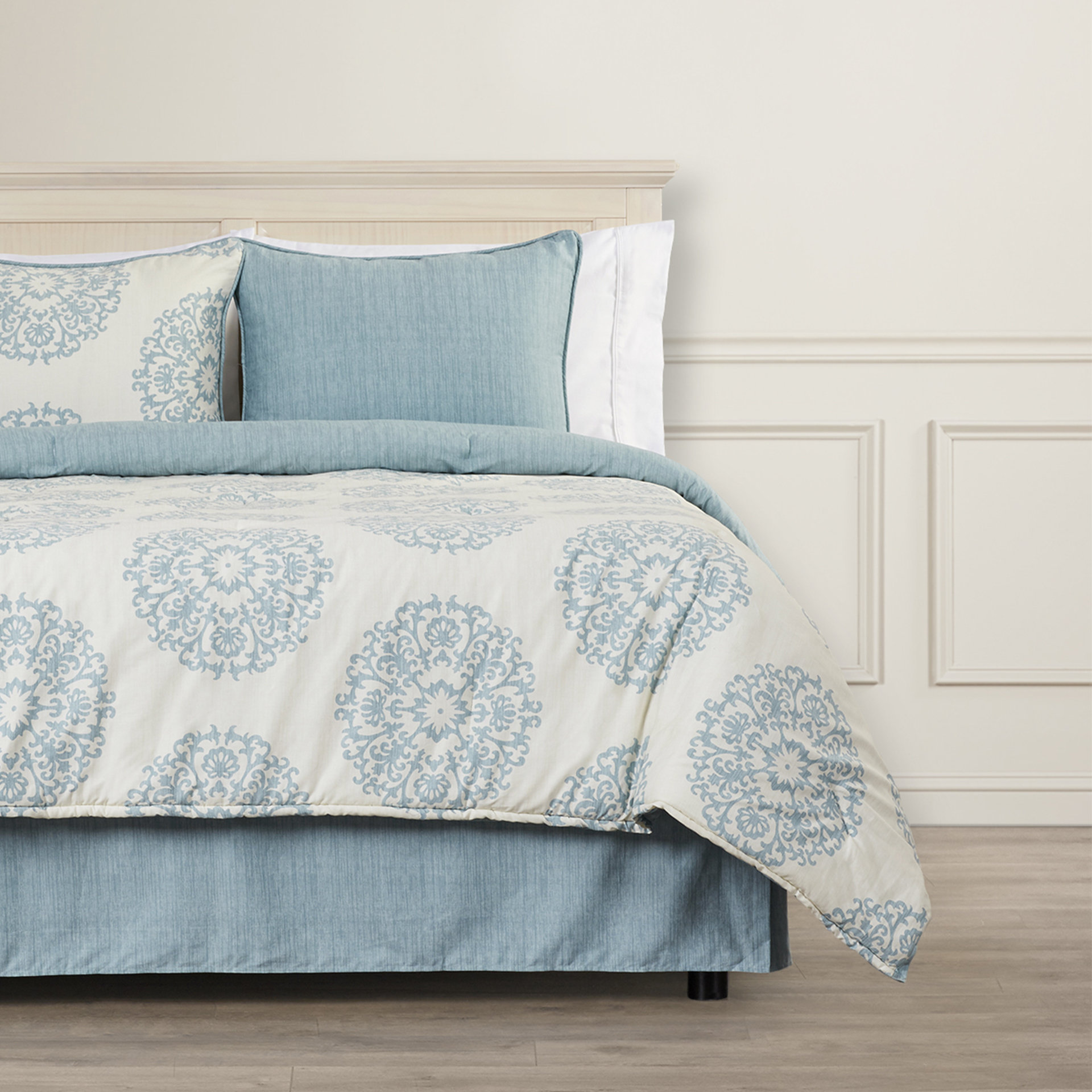 Darby Home Co Frilende 4 Piece Comforter Set & Reviews Wayfair